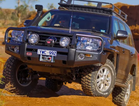 ARB 4X4 | Land Cruiser 200 series 2012-2015 Deluxe Winch Front Bumper