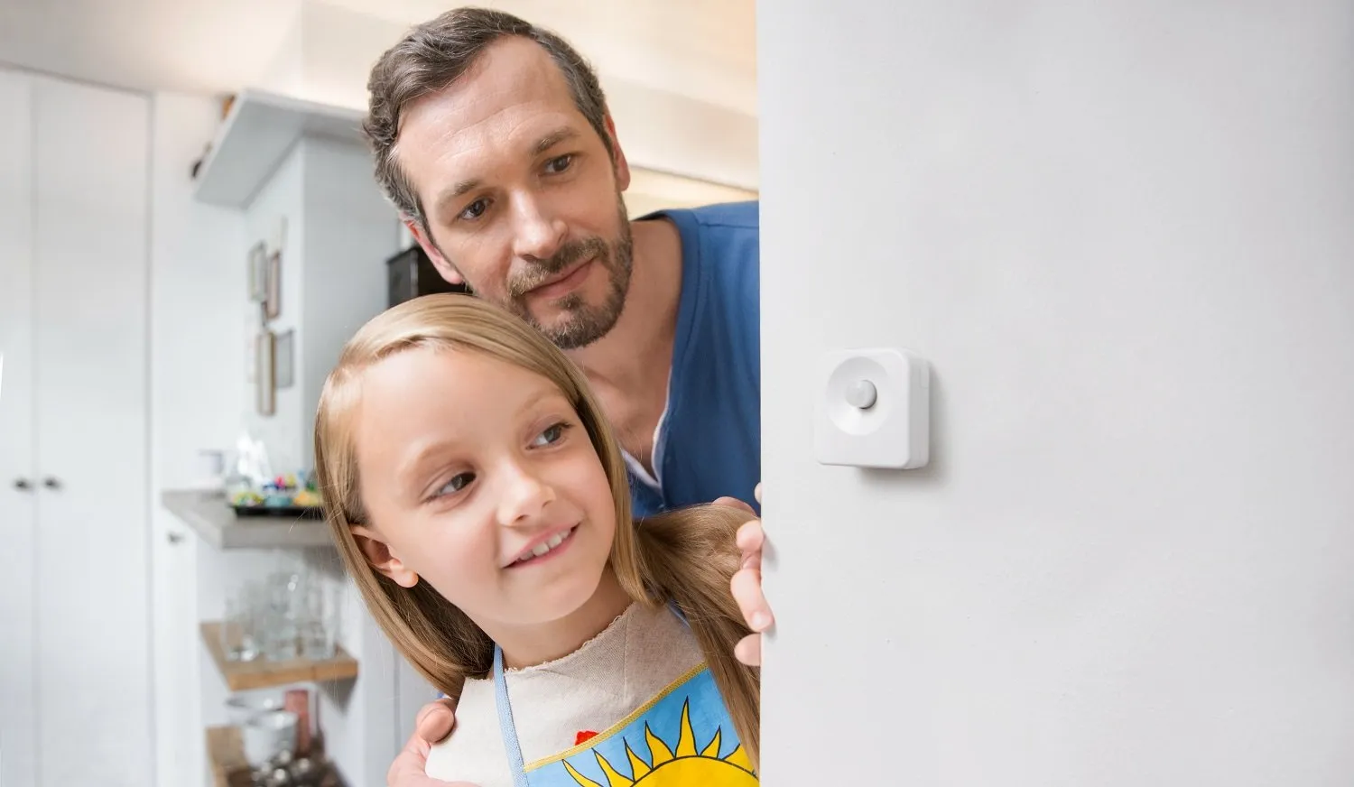 OSRAM Smart  Motion Sensor, ZigBee Motion Sensor, for the automatic control of Light, integrated Temperature Sensor, Directly compatible with Echo Plus and Echo Show (2. Gen.)