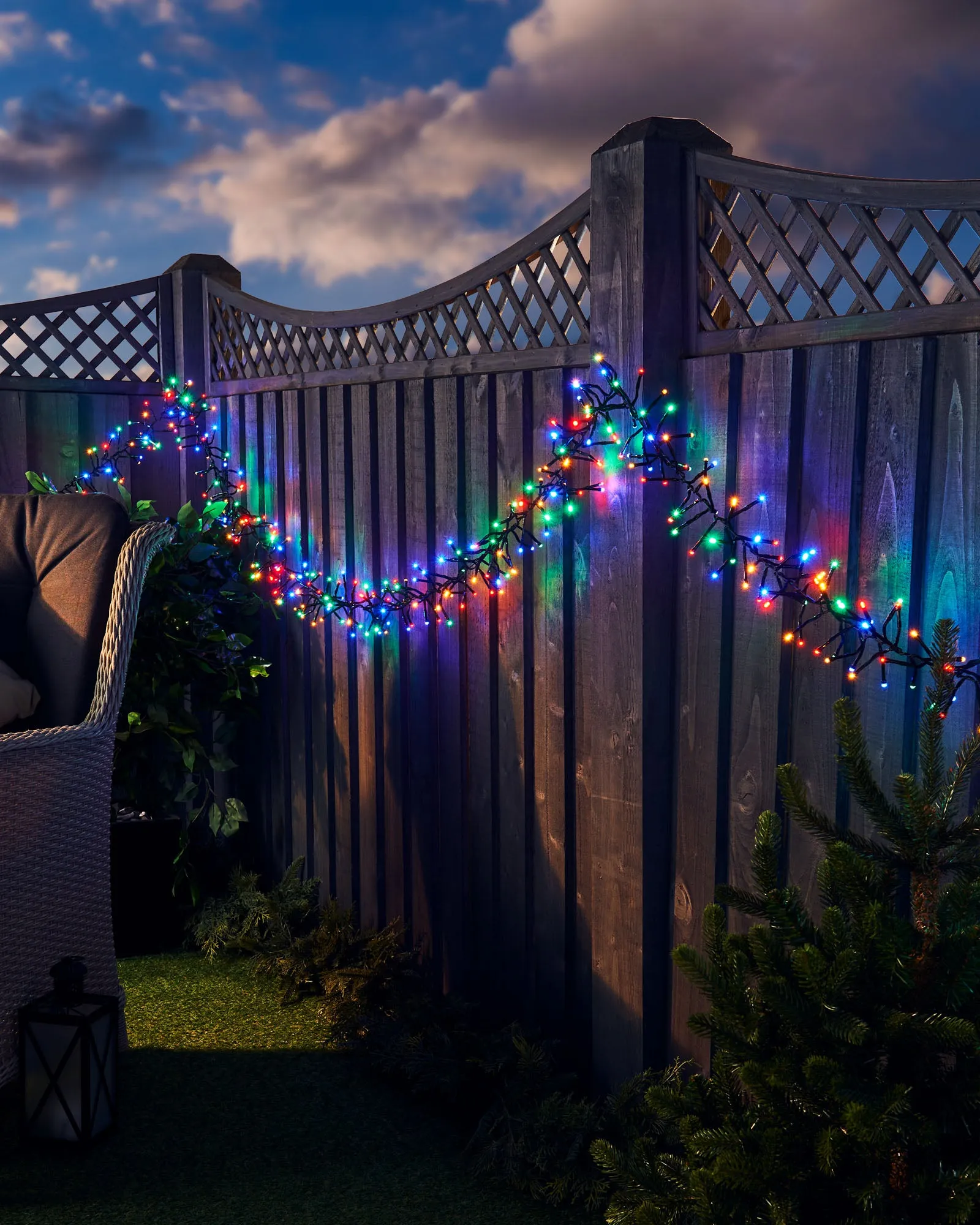 Outdoor Cluster Multi-Function 900 LED Light String, Multi Colour