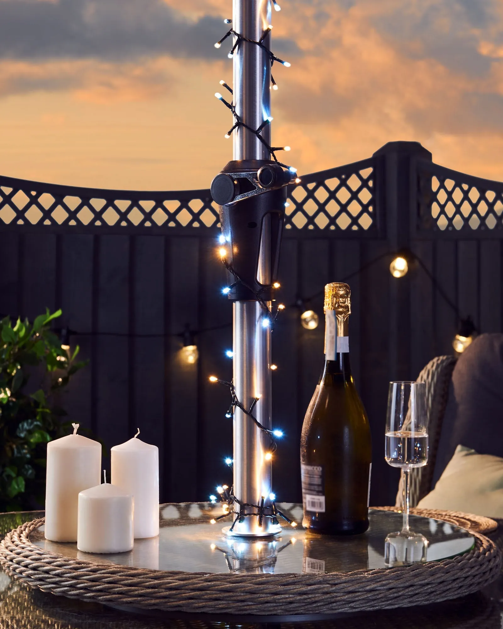 Outdoor Multi-Function 960 LED Light String, Warm White & Ice White
