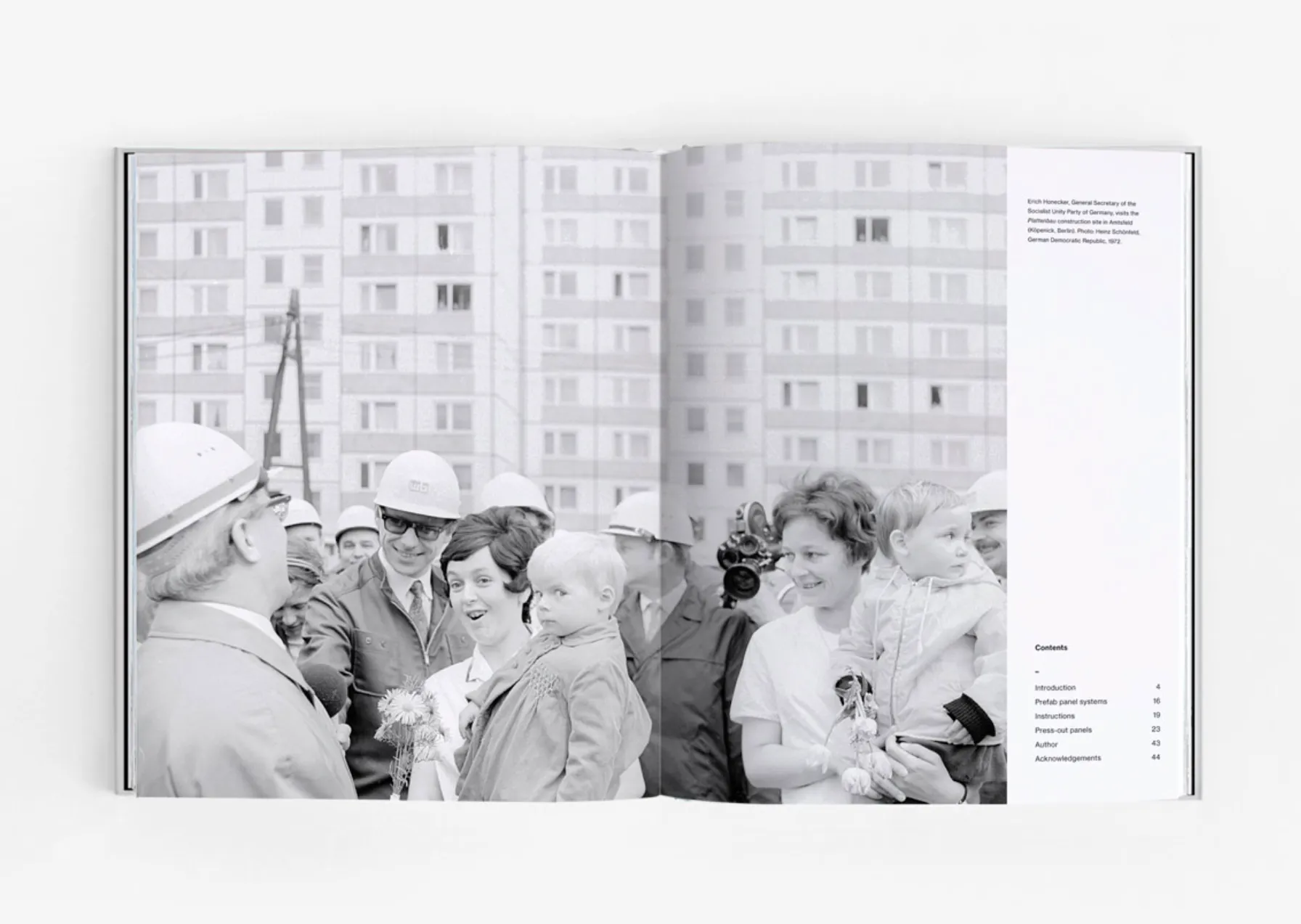 Panelki: Construct Your Socialist Prefab Panel Block