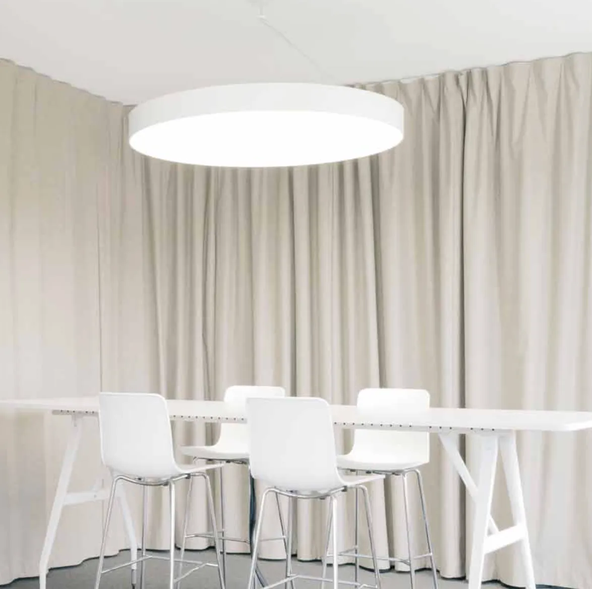 SOUND CURTAIN OFFICE SYSTEM